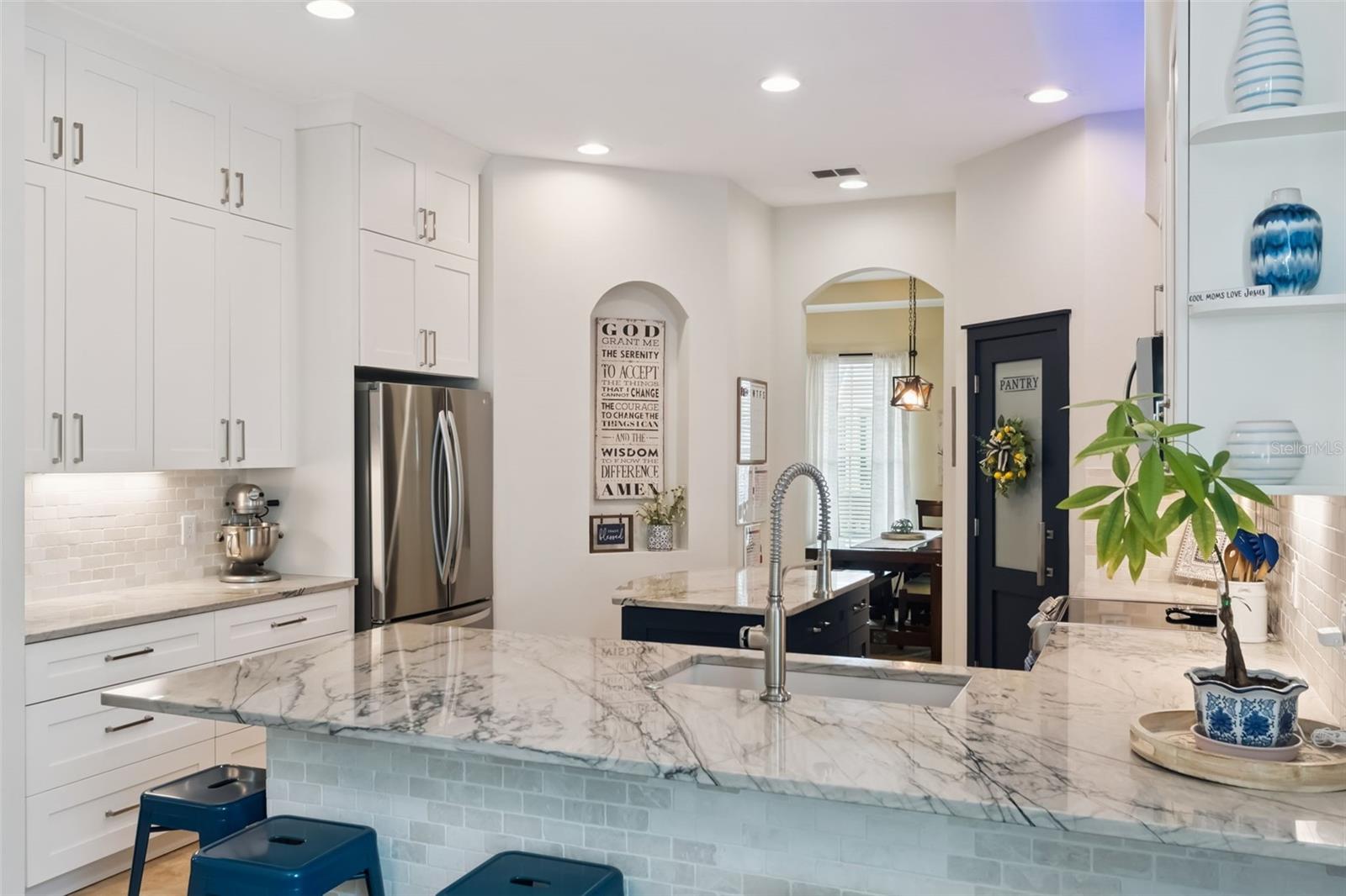 Image 16 of 60 For 420 Park Lake Drive