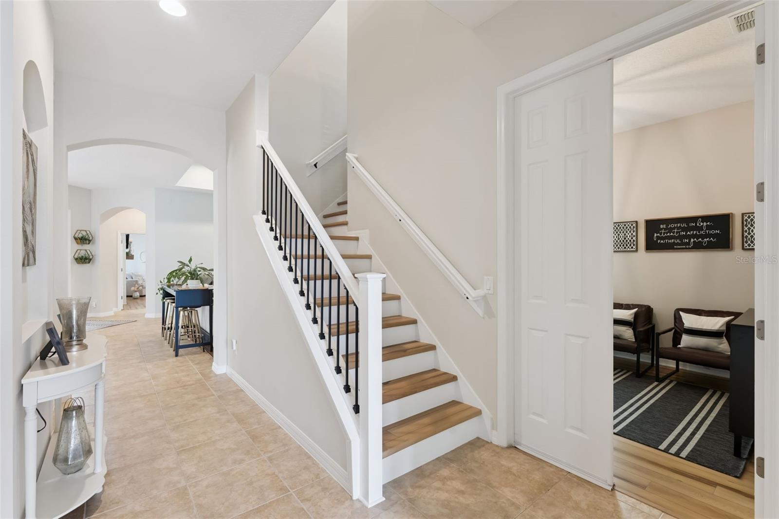 Image 17 of 60 For 420 Park Lake Drive