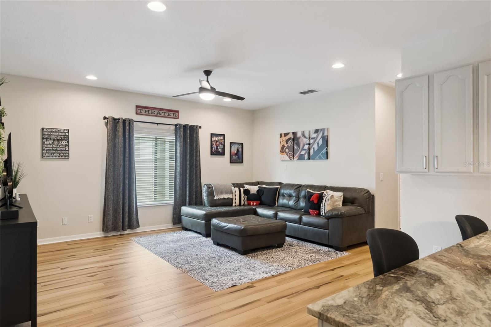 Image 18 of 60 For 420 Park Lake Drive