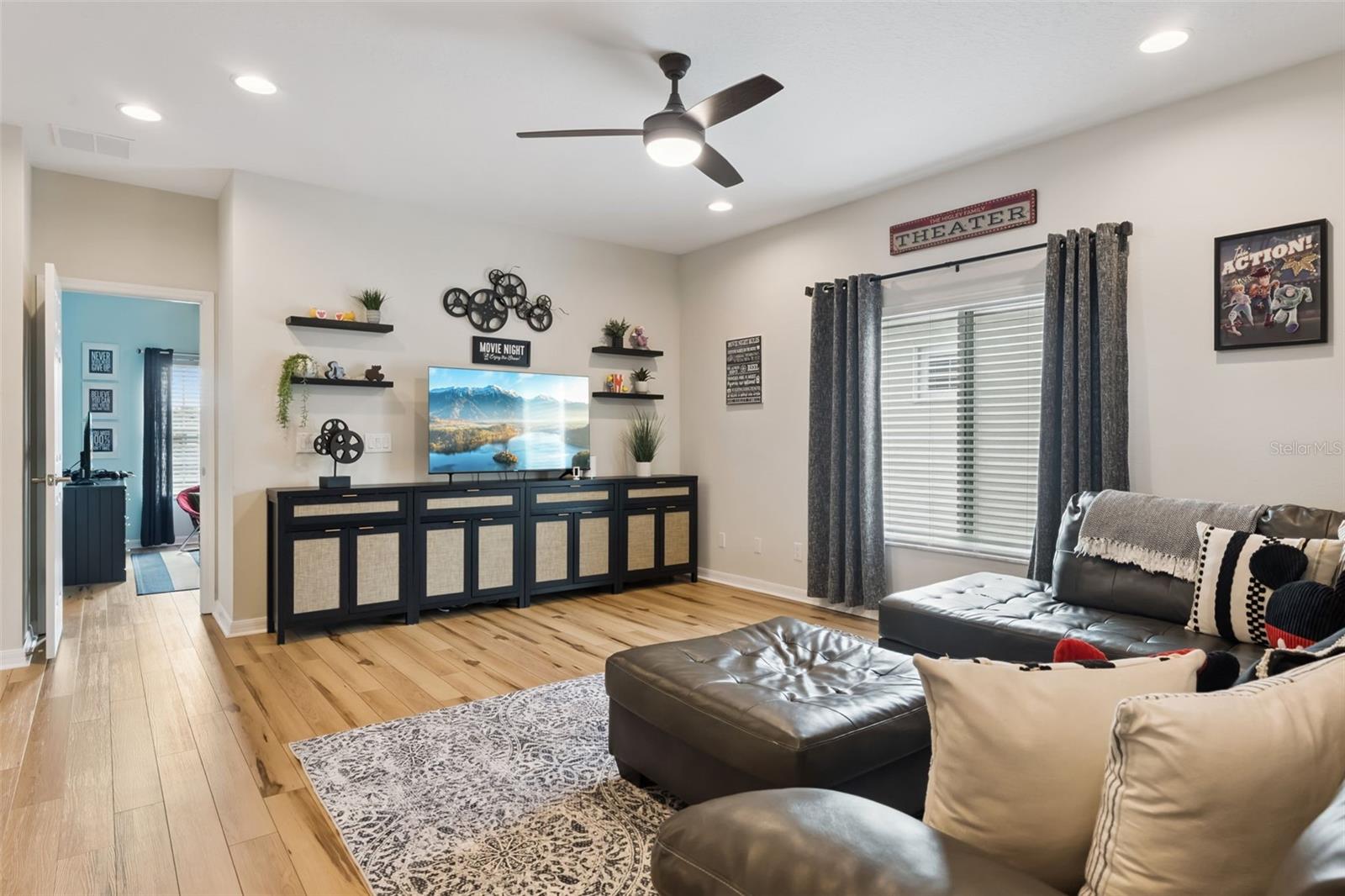 Image 24 of 60 For 420 Park Lake Drive