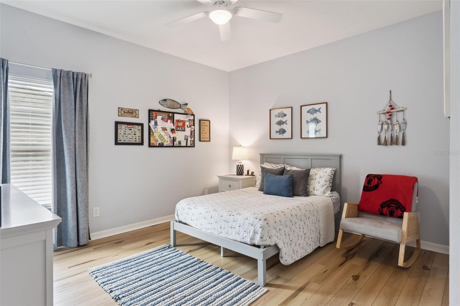 Image 28 of 60 For 420 Park Lake Drive