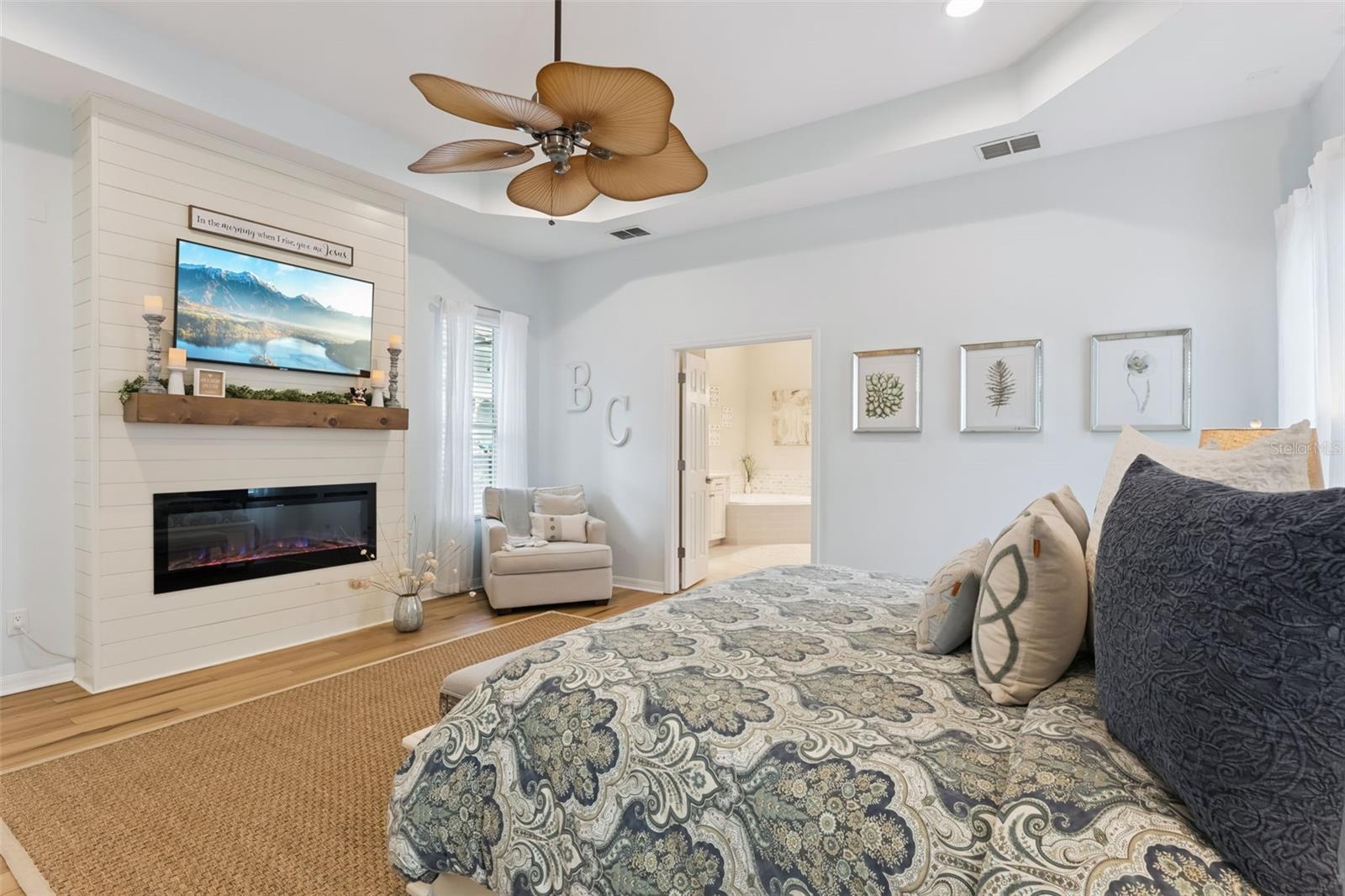 Image 32 of 60 For 420 Park Lake Drive