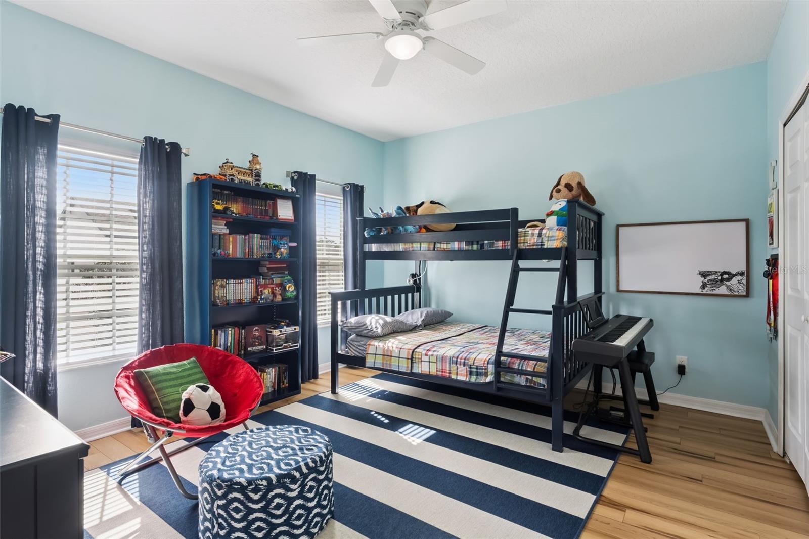 Image 34 of 60 For 420 Park Lake Drive