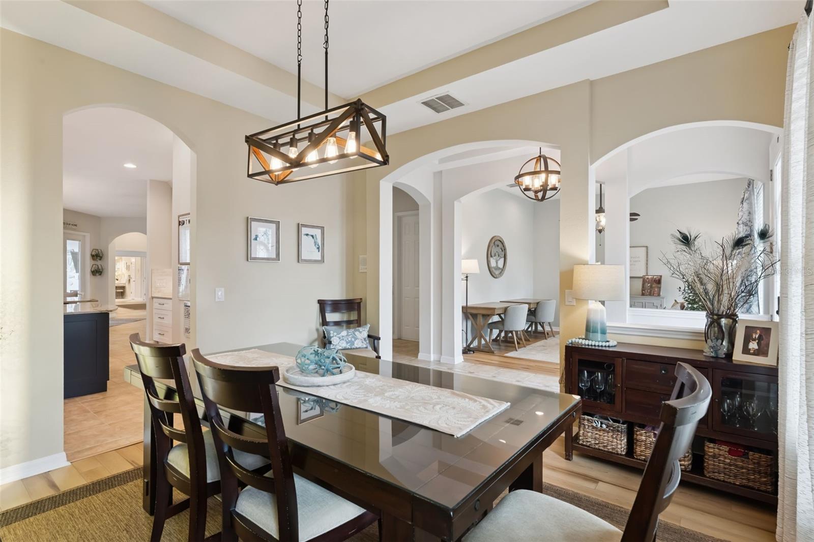 Image 4 of 60 For 420 Park Lake Drive