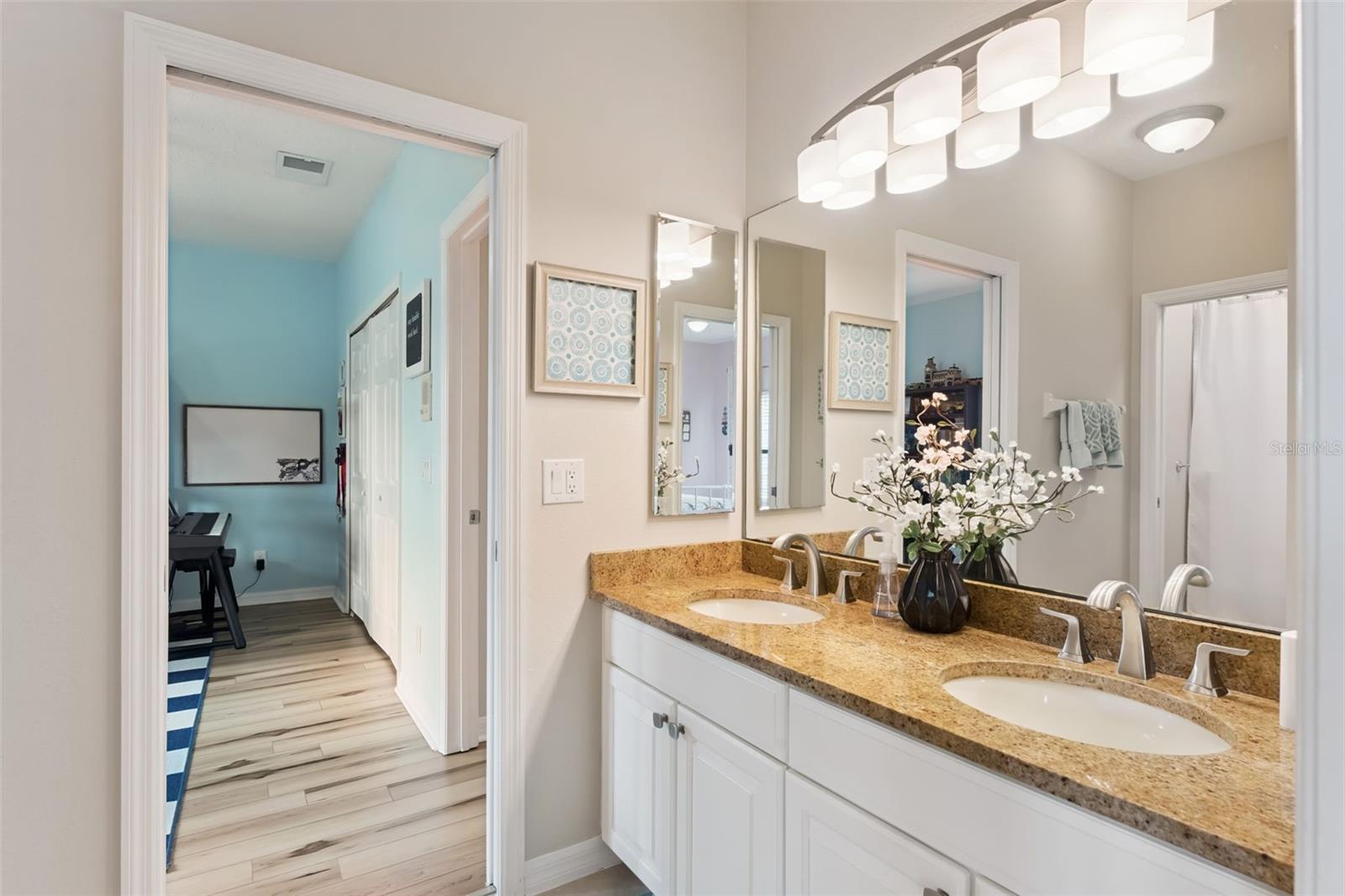 Image 41 of 60 For 420 Park Lake Drive