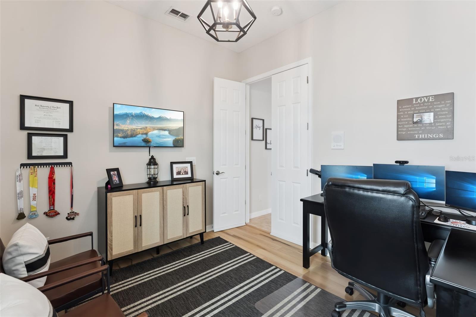 Image 42 of 60 For 420 Park Lake Drive