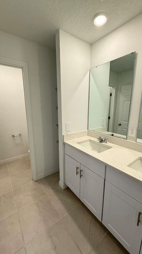 Image 14 of 37 For 16440 Happy Eagle Drive