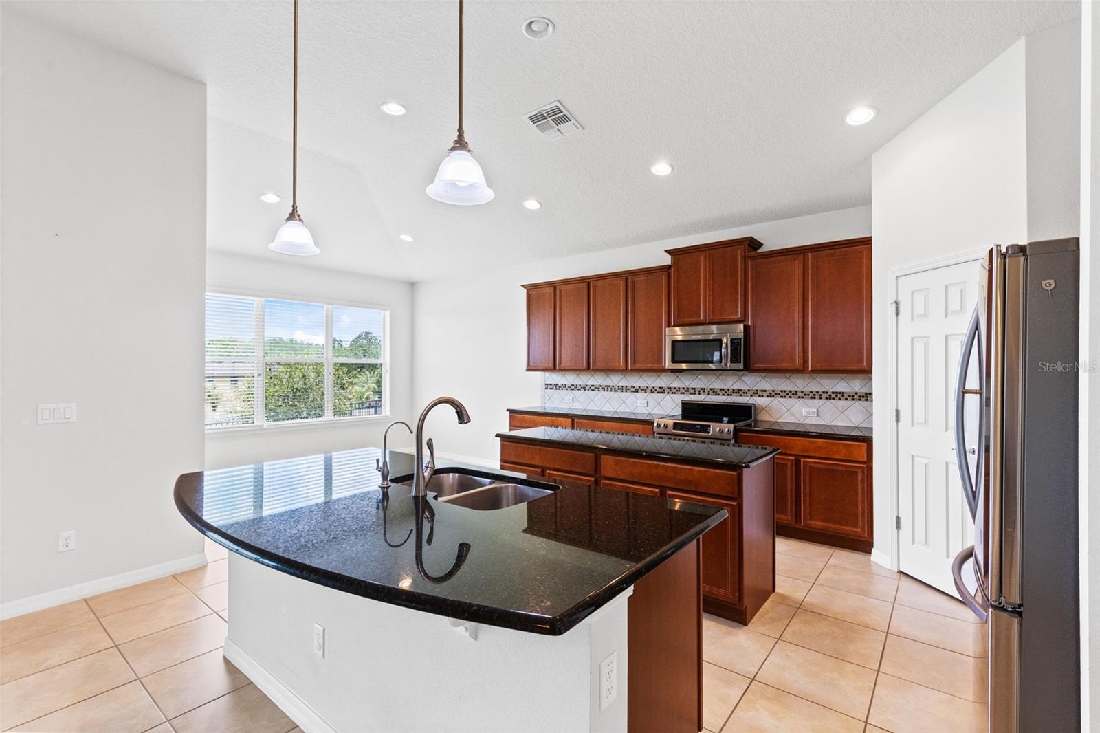 Image 15 of 39 For 30139 Hackney Loop