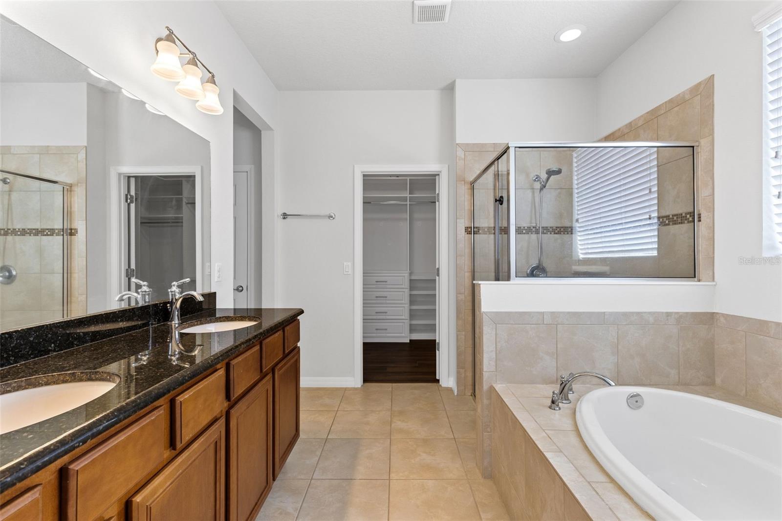 Image 22 of 39 For 30139 Hackney Loop