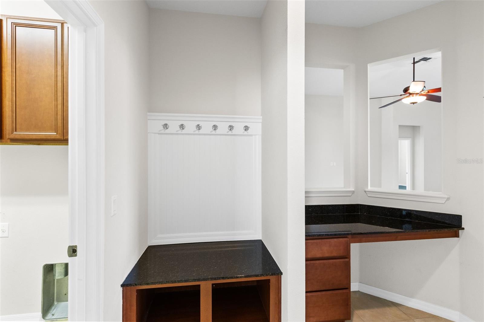 Image 25 of 39 For 30139 Hackney Loop