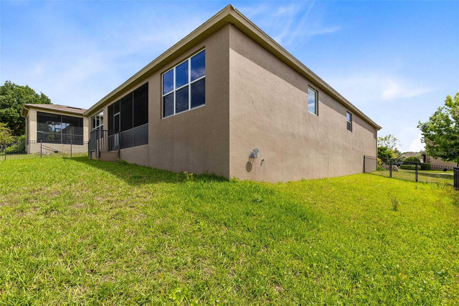 Image 28 of 39 For 30139 Hackney Loop