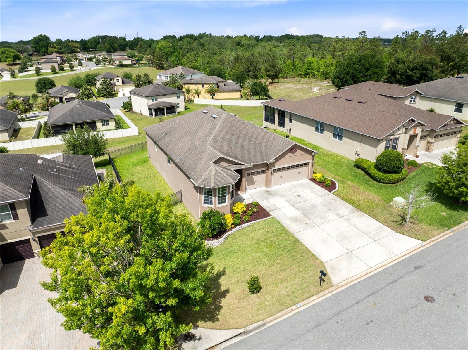 Image 31 of 39 For 30139 Hackney Loop