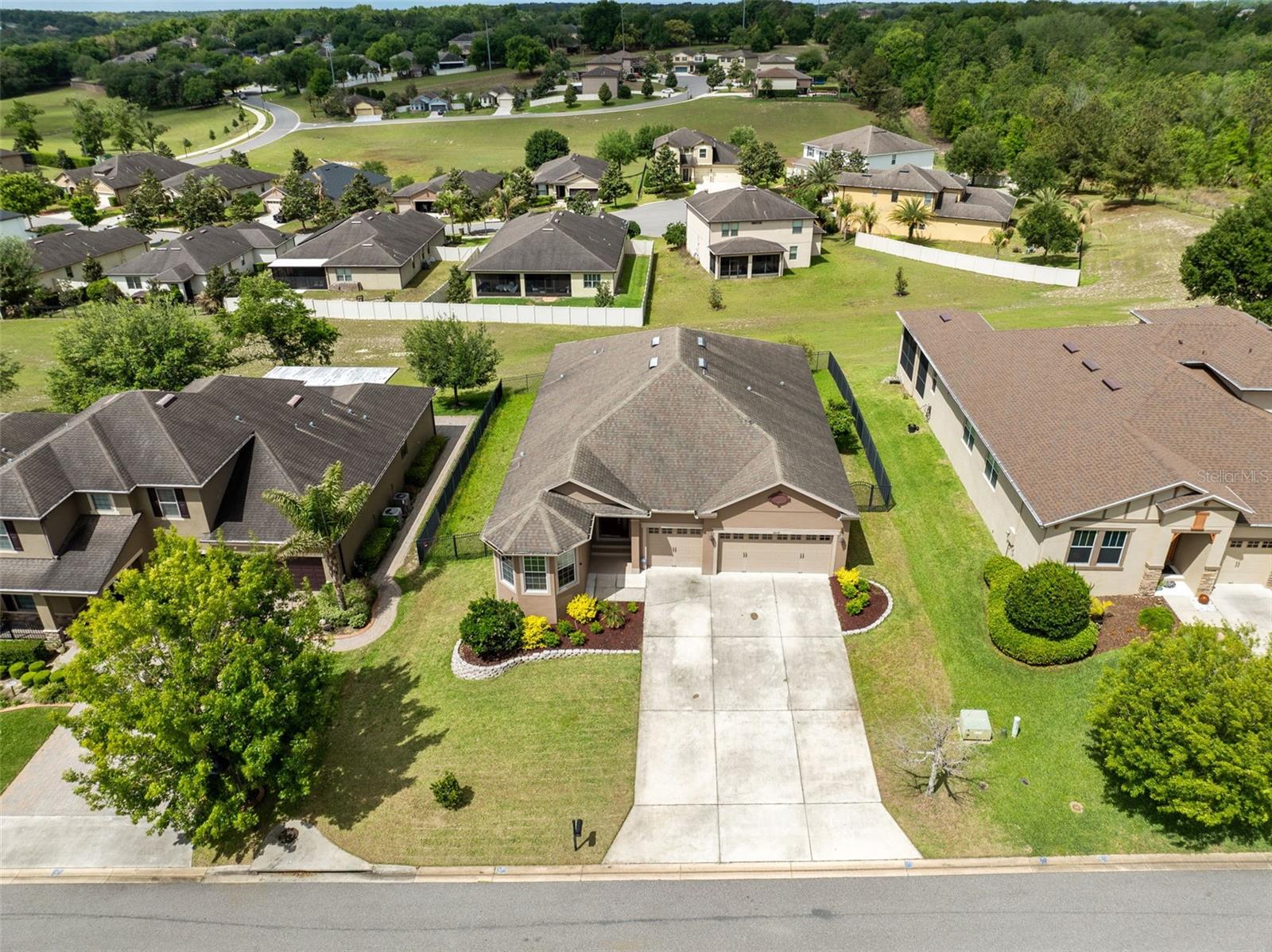 Image 32 of 39 For 30139 Hackney Loop