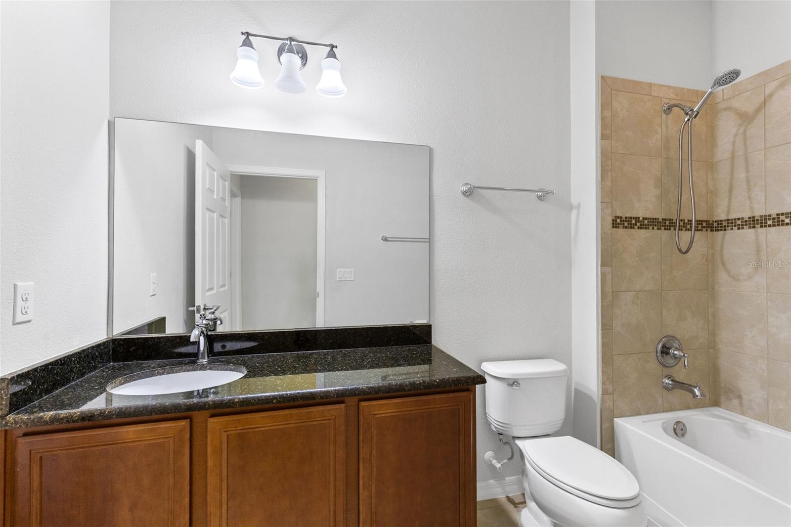 Image 6 of 39 For 30139 Hackney Loop