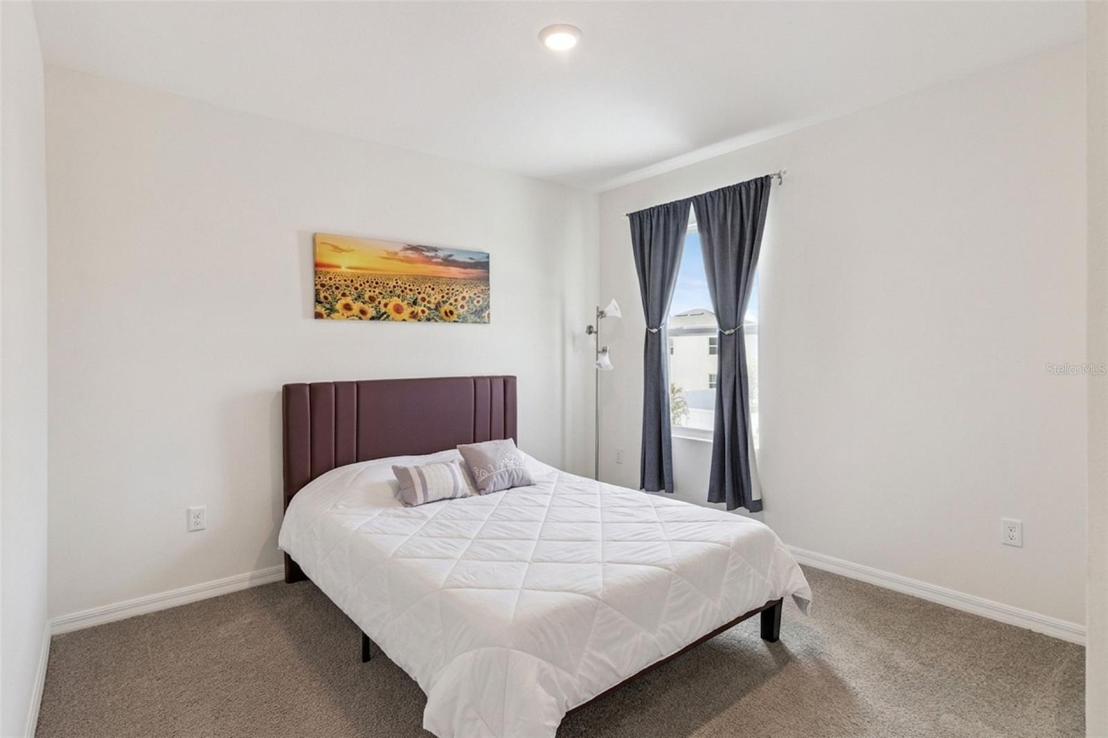 Image 28 of 45 For 3914 Resting Robin Avenue