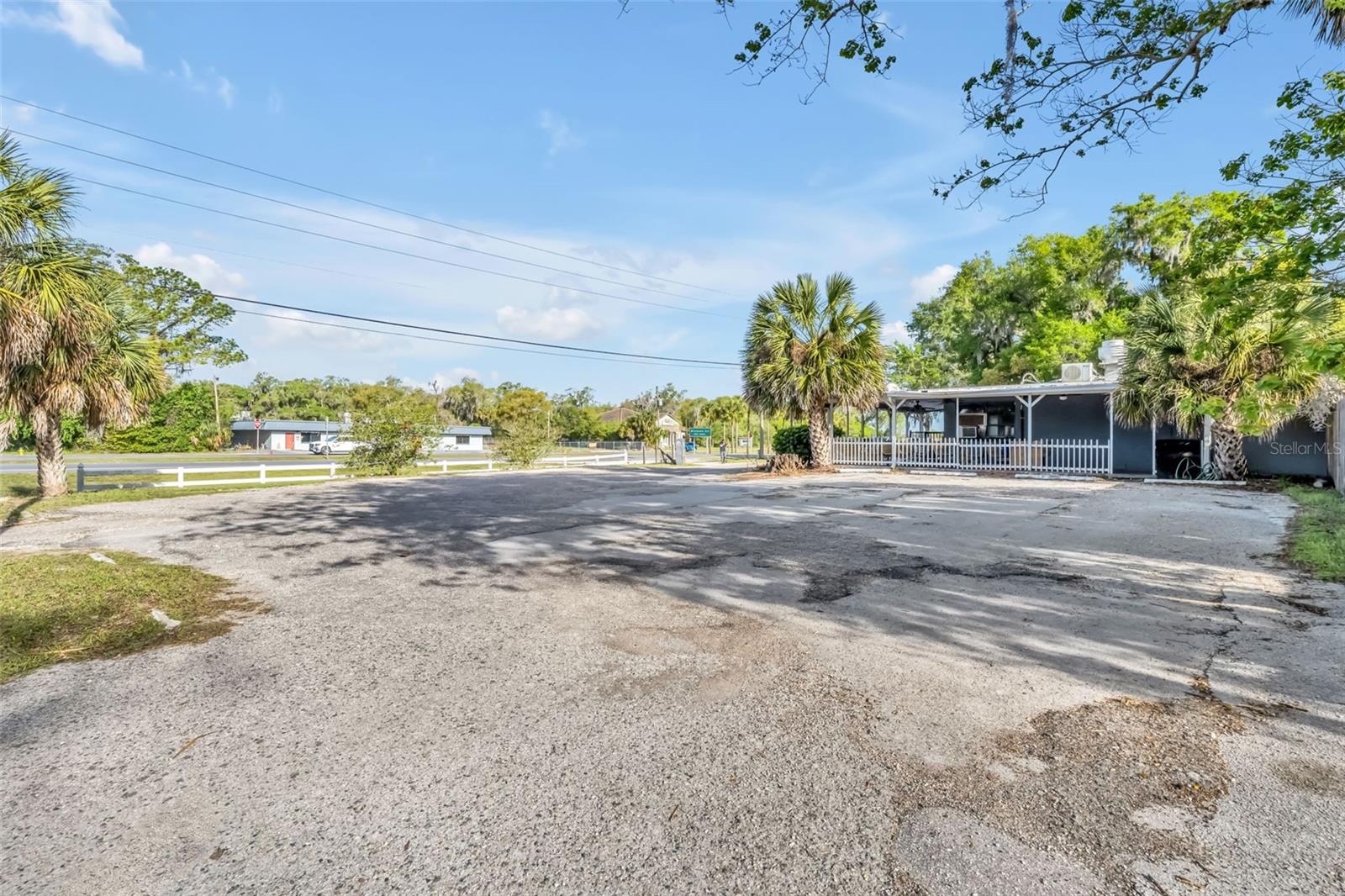 Image 10 of 72 For 2200 Volusia Avenue