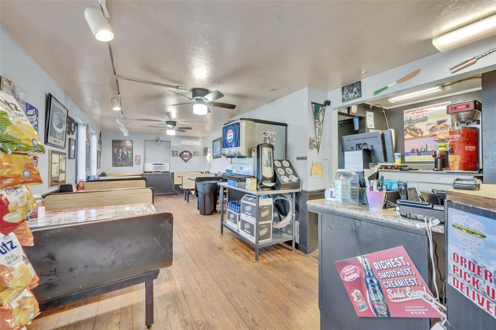 Image 13 of 72 For 2200 Volusia Avenue