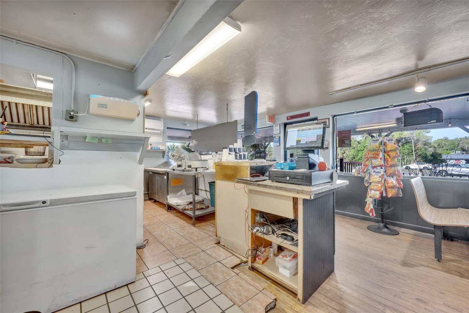 Image 23 of 72 For 2200 Volusia Avenue