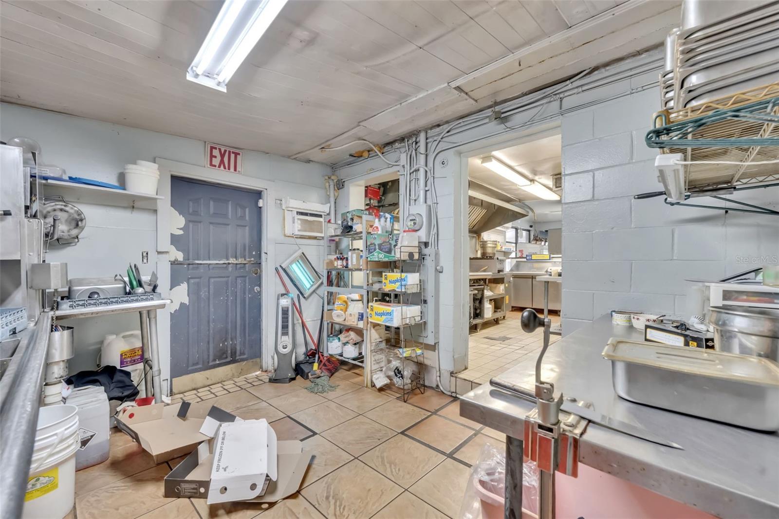 Image 29 of 72 For 2200 Volusia Avenue