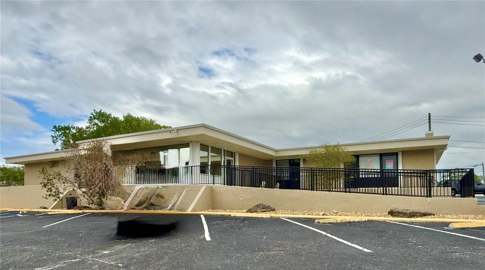 Image 13 of 71 For 220 Coral Sands Drive