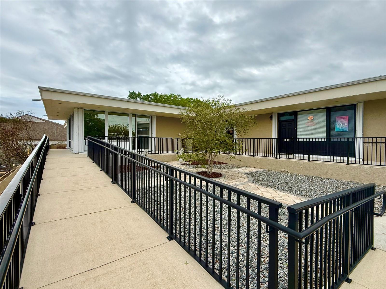 Image 16 of 71 For 220 Coral Sands Drive