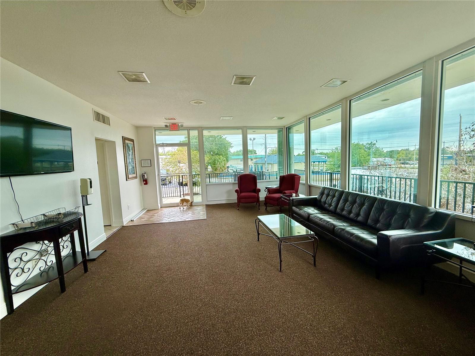 Image 19 of 71 For 220 Coral Sands Drive