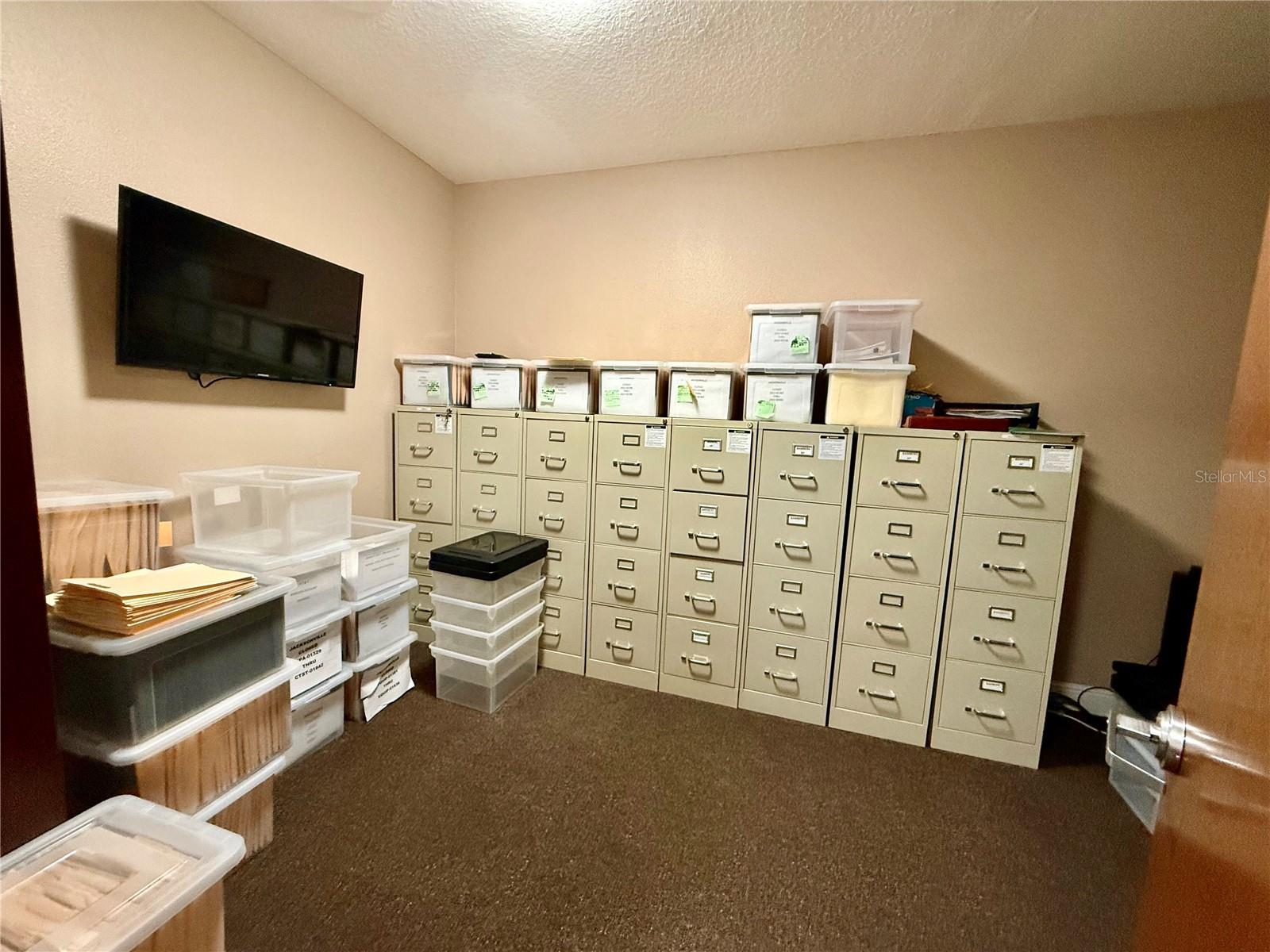 Image 55 of 71 For 220 Coral Sands Drive