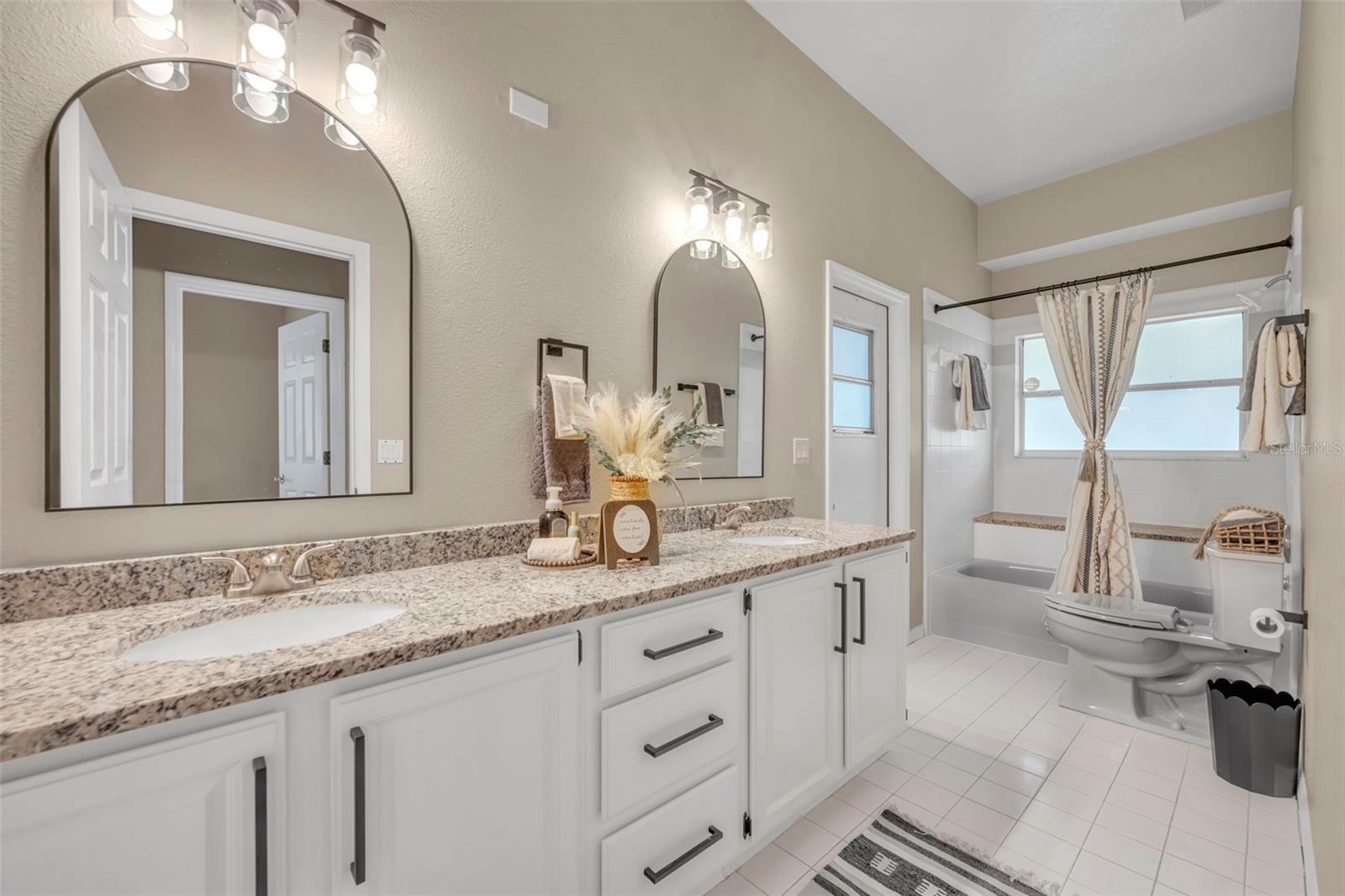 Image 21 of 68 For 13568 Dornoch Drive