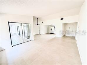 Image 4 of 13 For 10616 Leafy Way