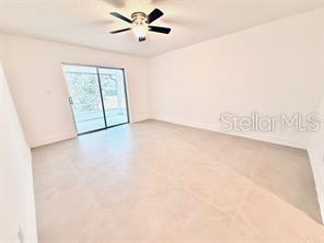 Image 8 of 13 For 10616 Leafy Way