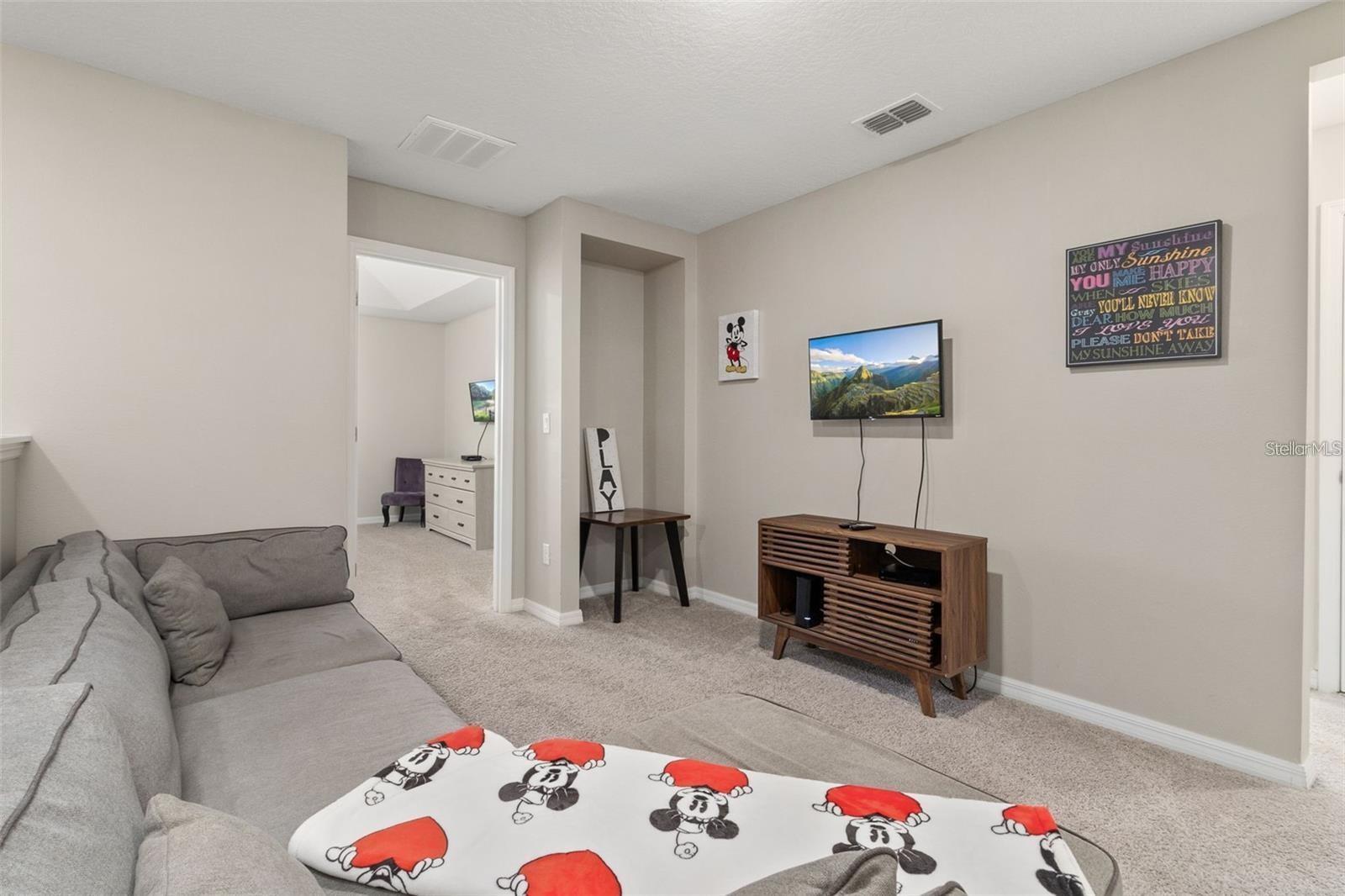 Image 11 of 44 For 1594 Carey Palm Circle