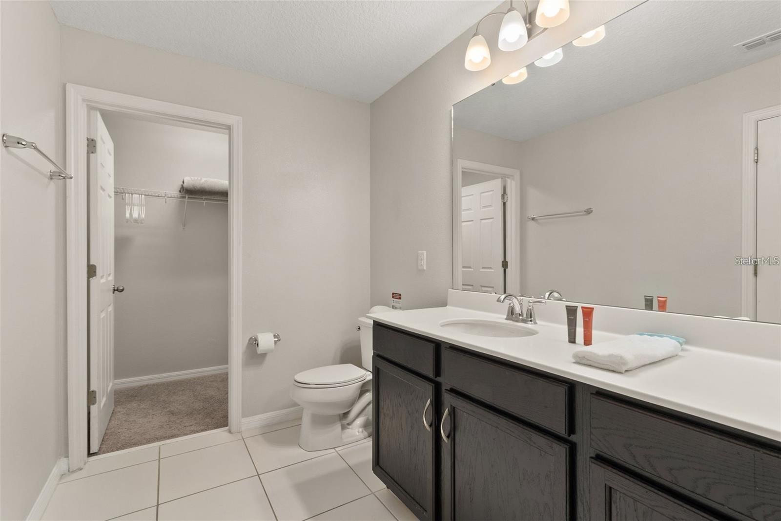 Image 16 of 44 For 1594 Carey Palm Circle