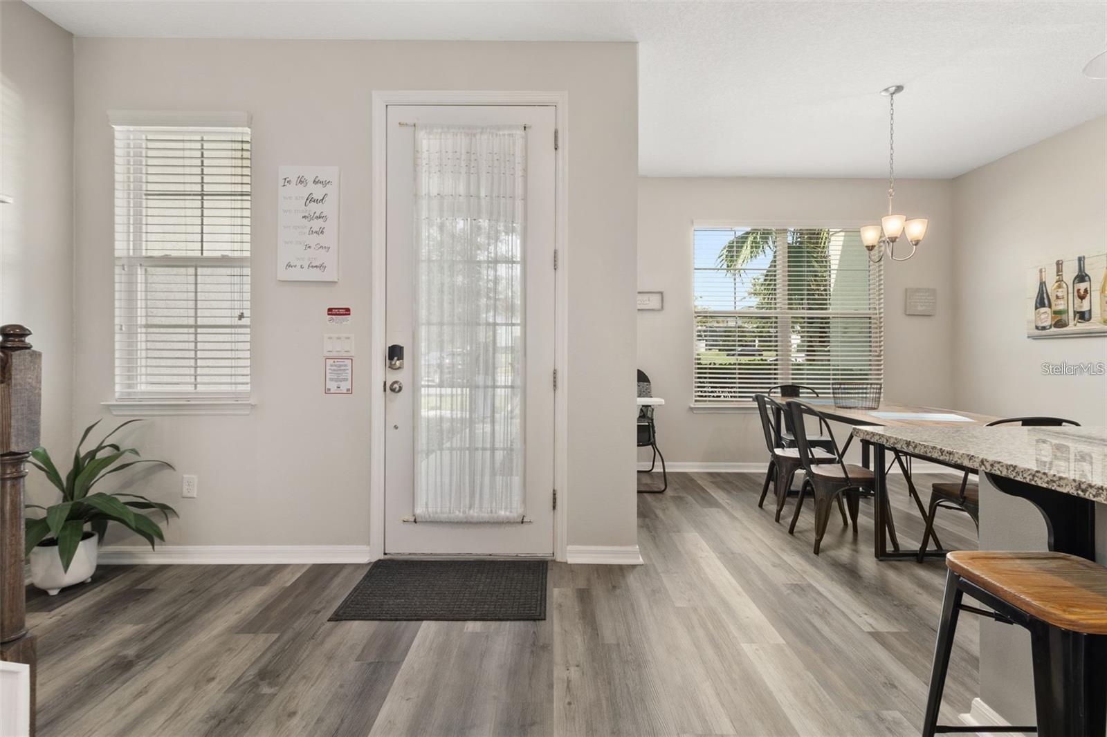 Image 4 of 44 For 1594 Carey Palm Circle