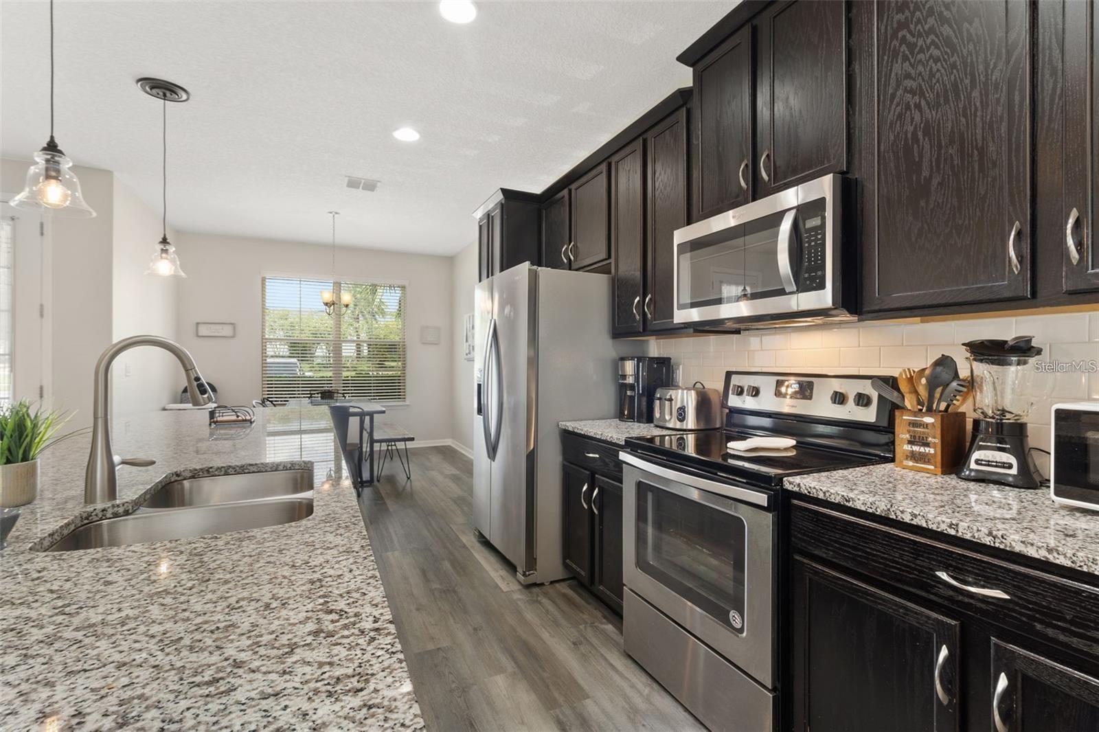 Image 7 of 44 For 1594 Carey Palm Circle