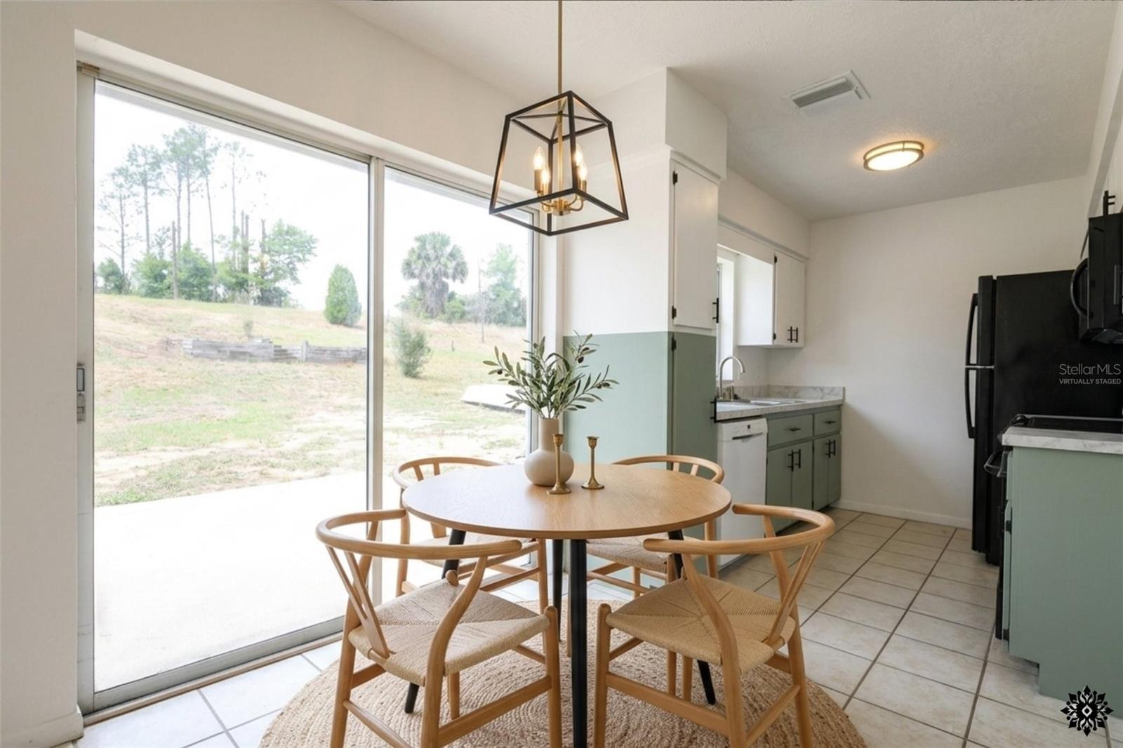 Image 6 of 35 For 420 Whitewing Circle