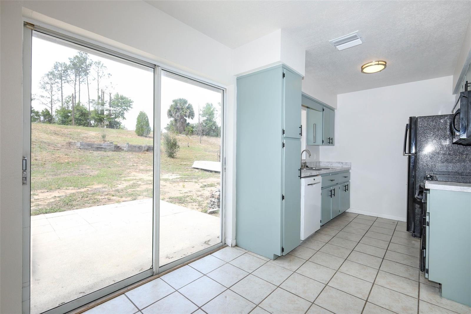 Image 7 of 35 For 420 Whitewing Circle