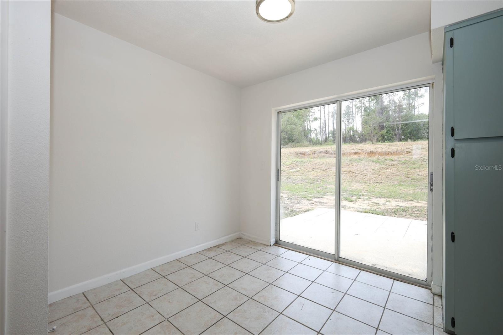 Image 9 of 35 For 420 Whitewing Circle