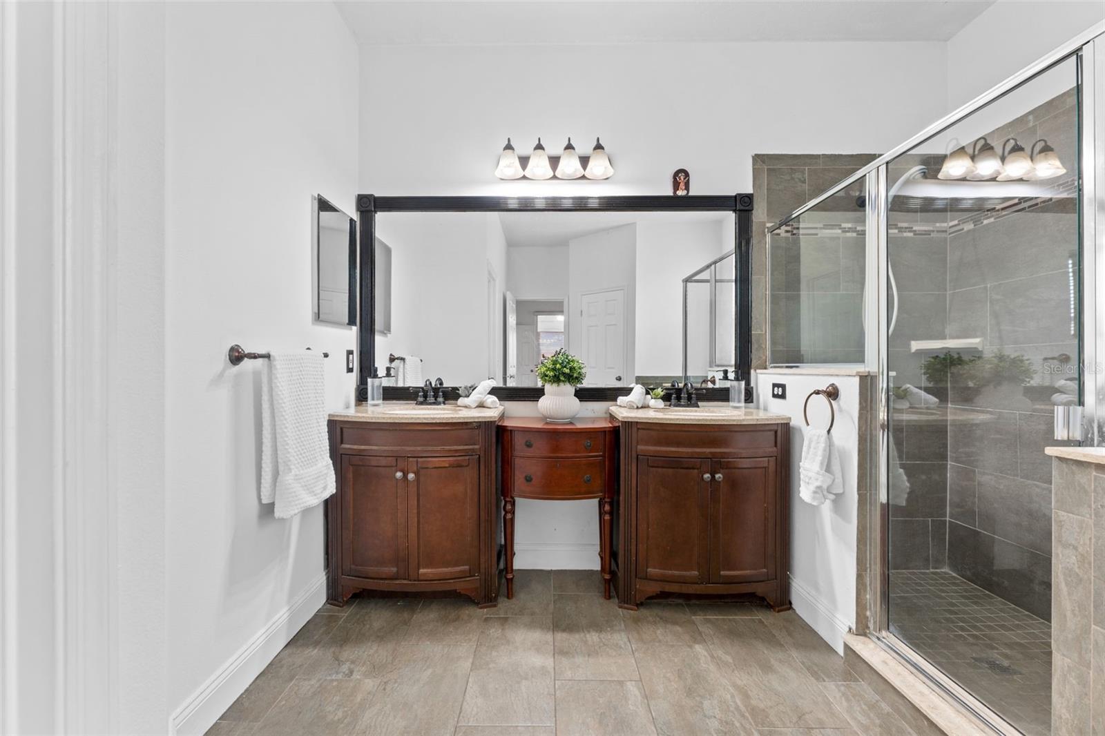 Image 17 of 39 For 1114 Ballyshannon Parkway