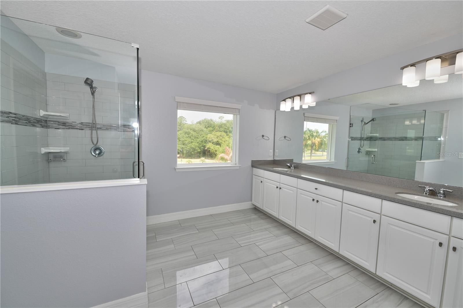 Image 29 of 56 For 2950 Bushmead Court