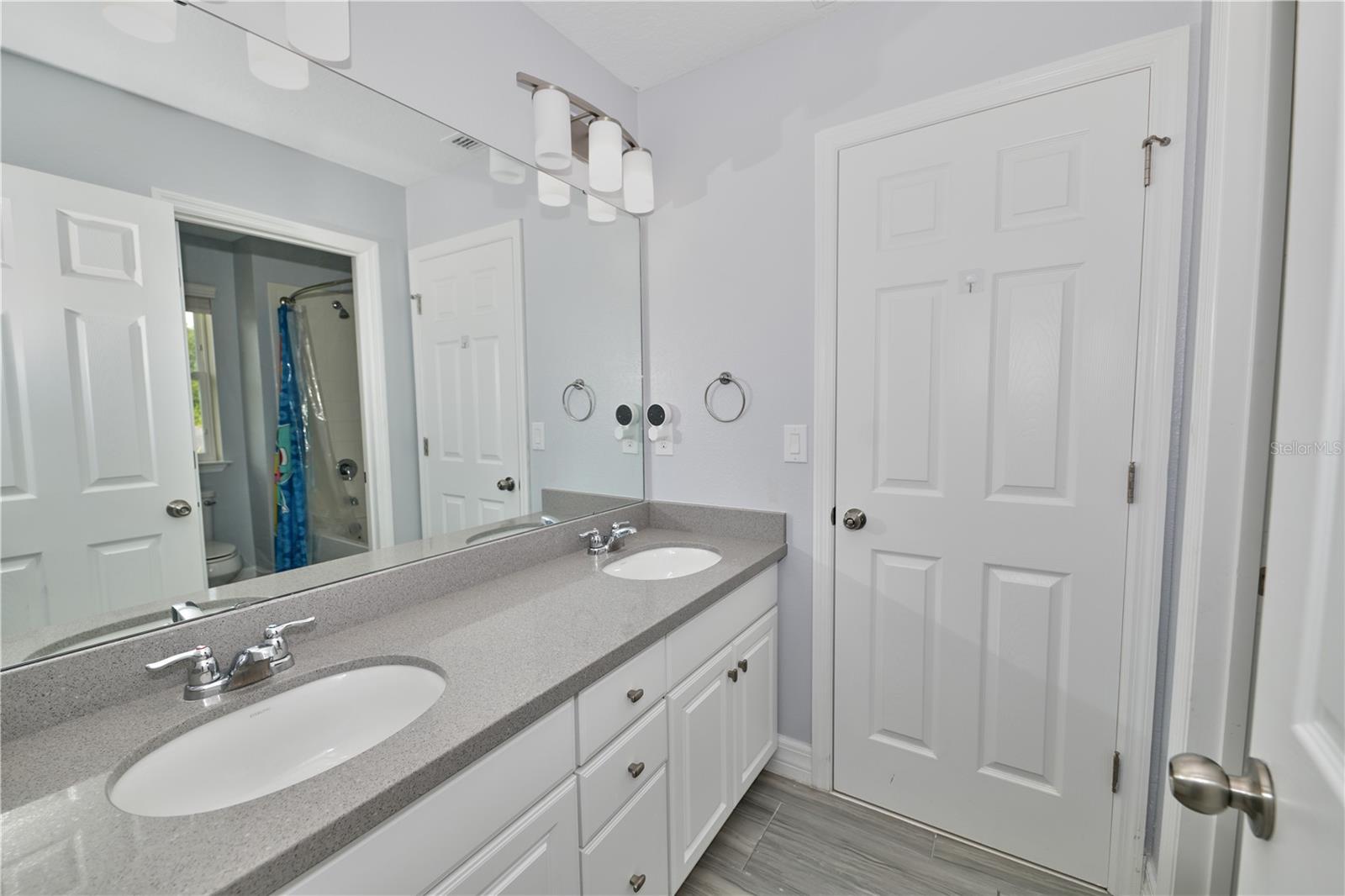 Image 39 of 56 For 2950 Bushmead Court