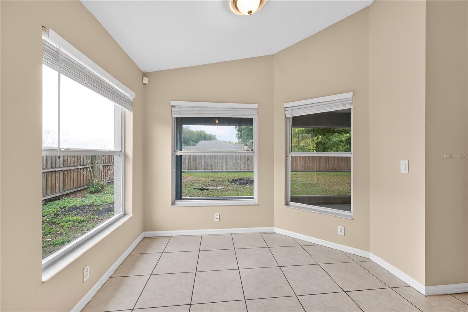 Listing photo id 8 for 1461 Lake Shore Ranch Drive