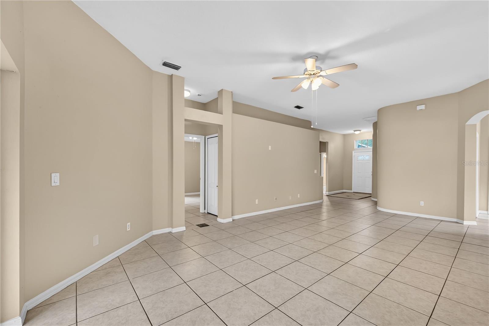 Listing photo id 10 for 1461 Lake Shore Ranch Drive