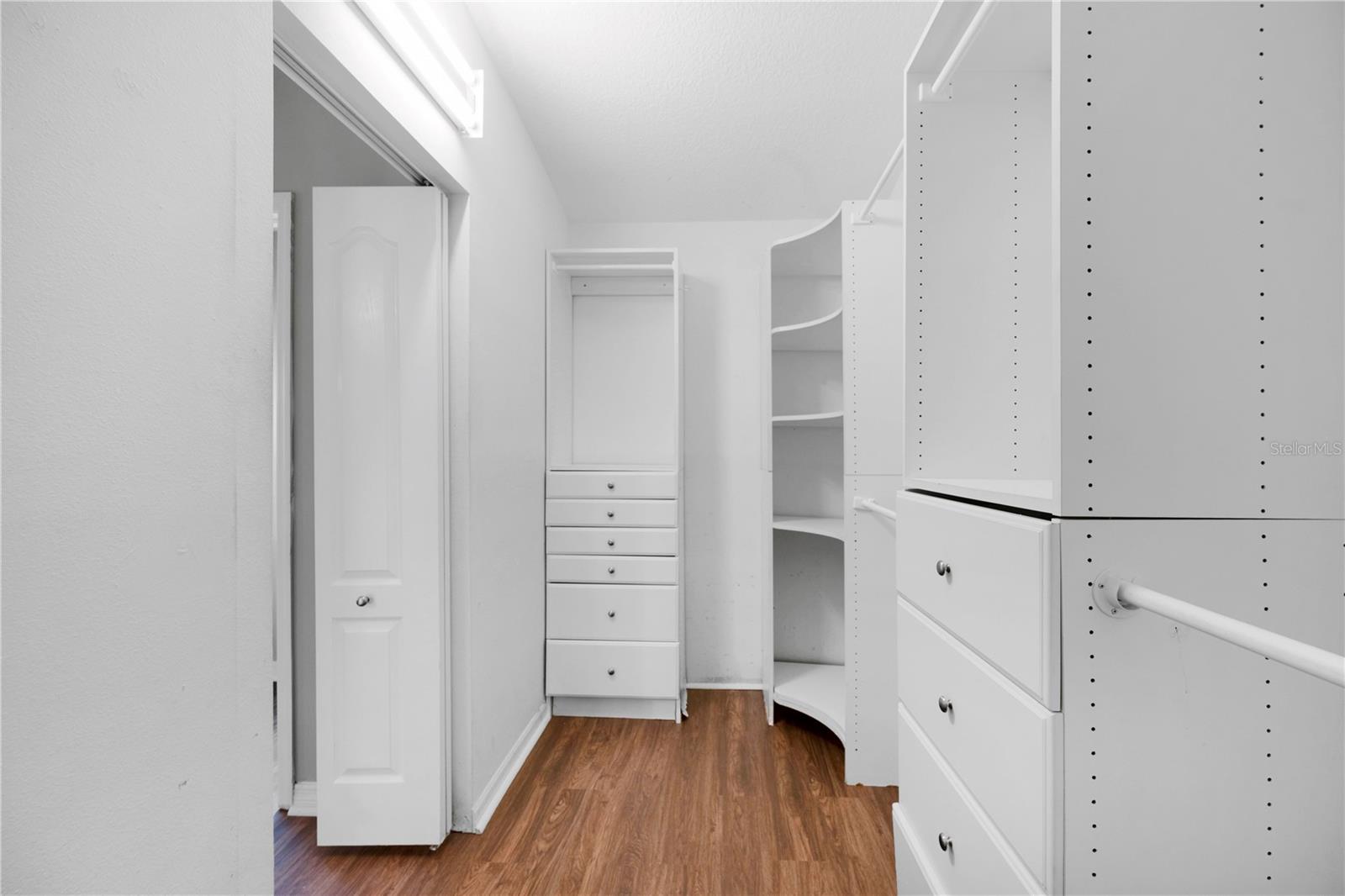 Listing photo id 19 for 1461 Lake Shore Ranch Drive