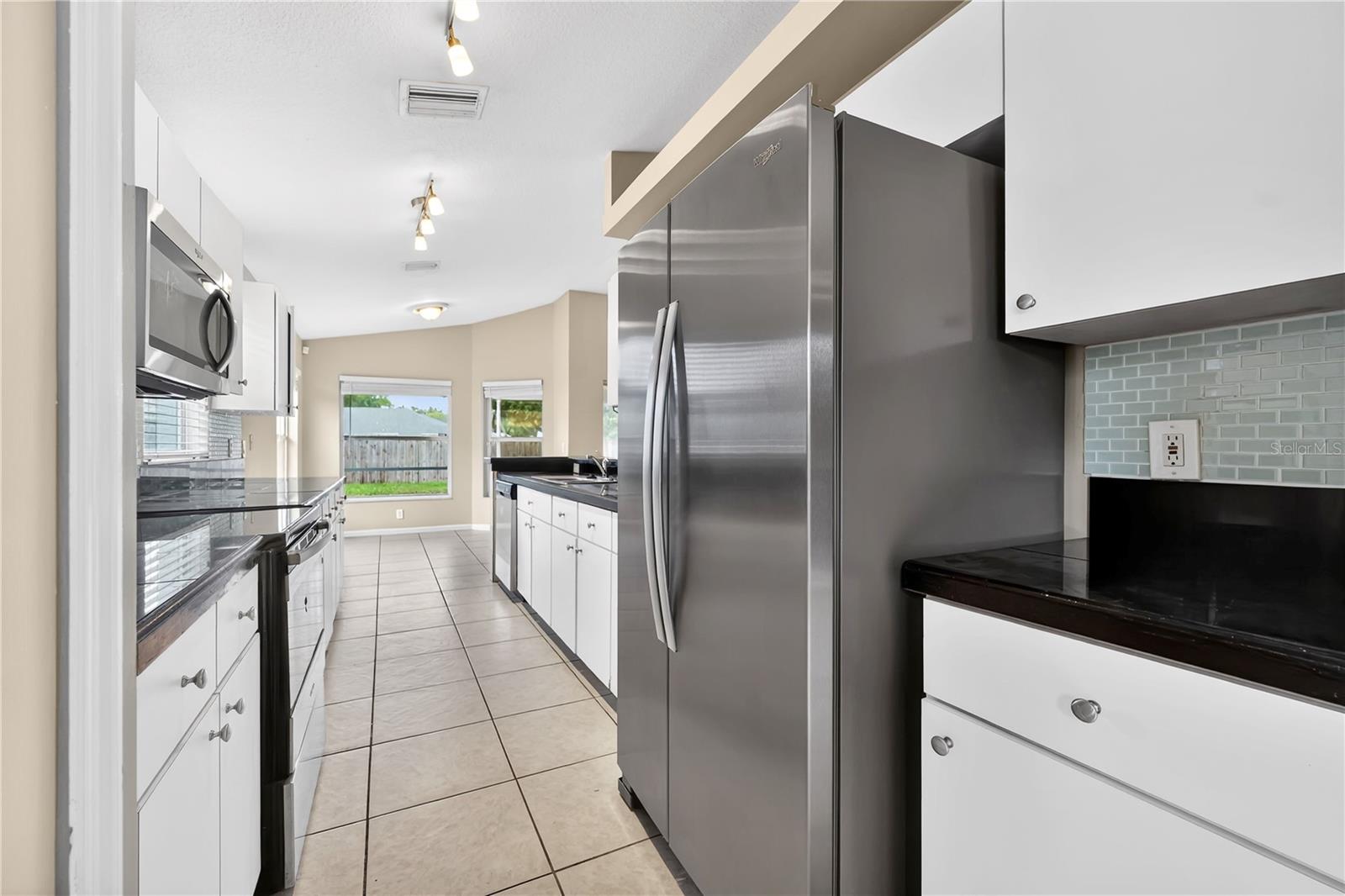 Listing photo id 5 for 1461 Lake Shore Ranch Drive