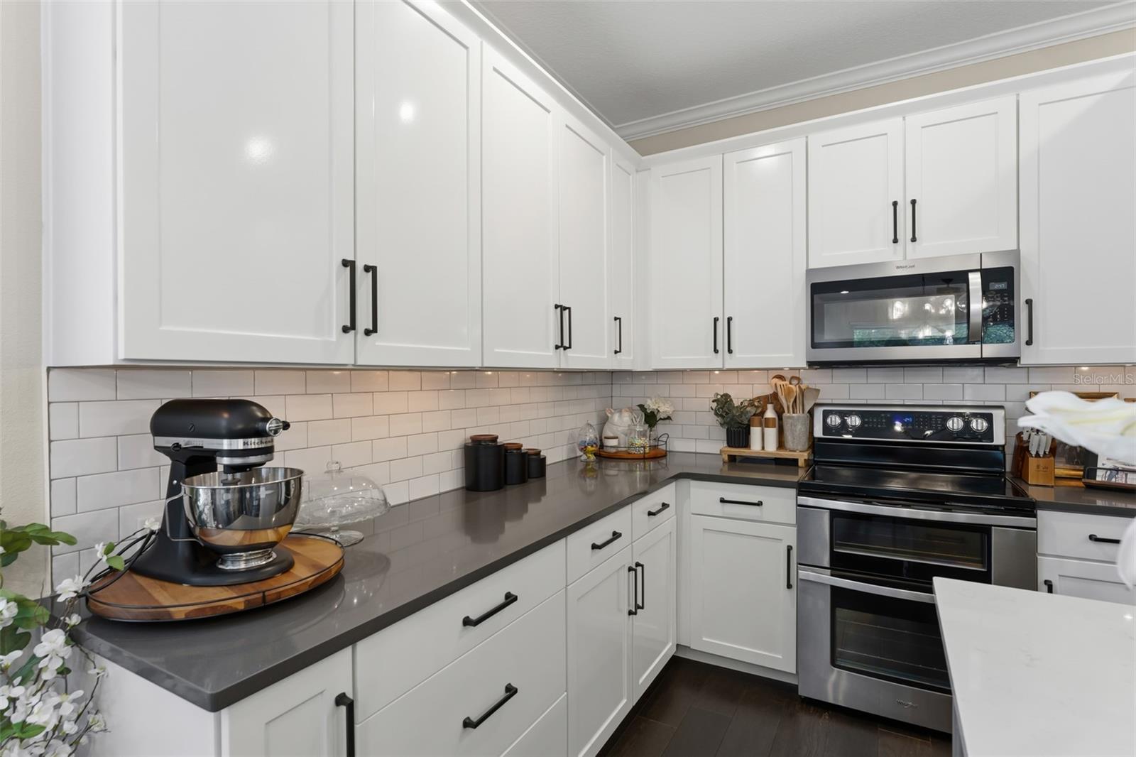 Image 11 of 53 For 8189 Laureate Boulevard