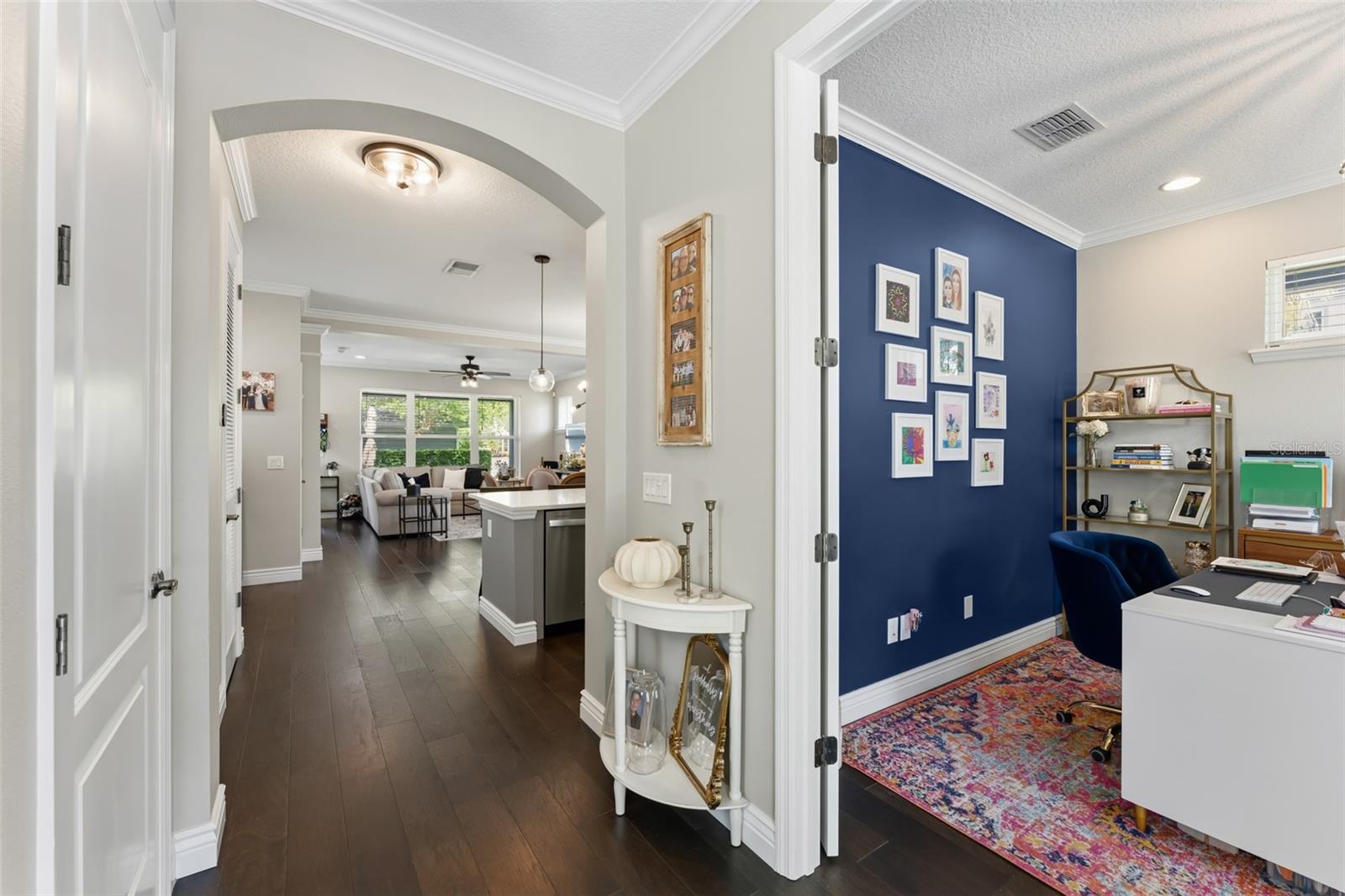 Image 22 of 53 For 8189 Laureate Boulevard