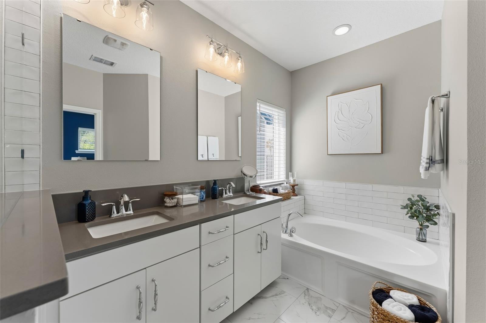 Image 29 of 53 For 8189 Laureate Boulevard