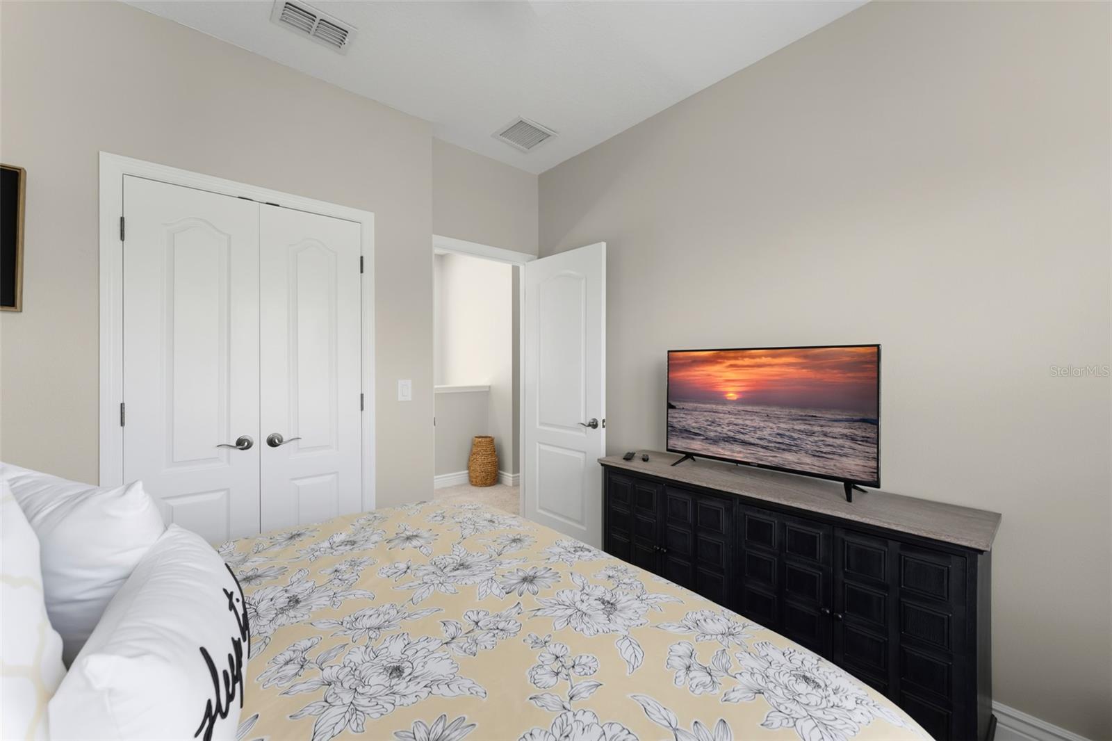 Image 33 of 53 For 8189 Laureate Boulevard