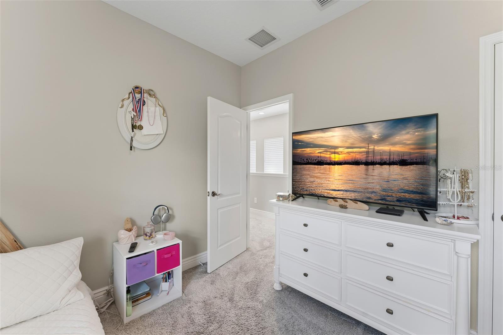 Image 35 of 53 For 8189 Laureate Boulevard