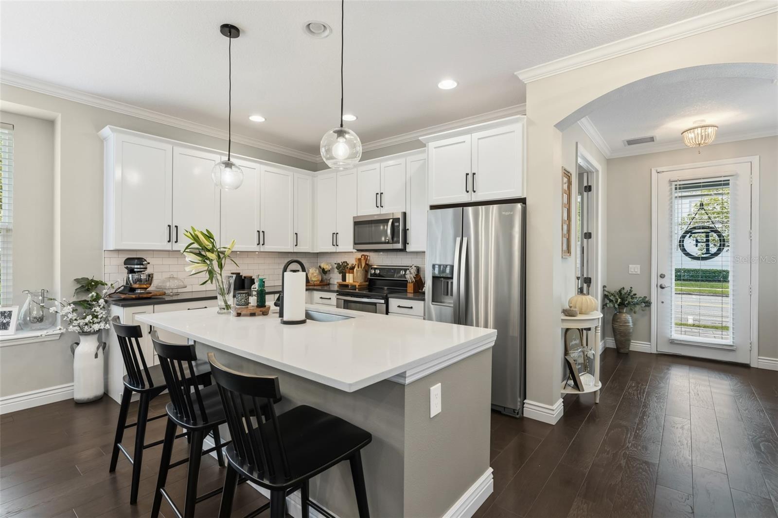 Image 6 of 53 For 8189 Laureate Boulevard